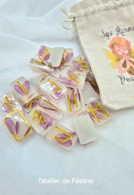 Runes des fée pétales violette 